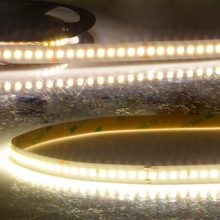 LED HEQ830 flexibilis szalag 200 lumen/W, 24V, 6W, IP20, 3000K, 180 LED/m